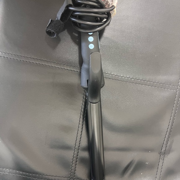 Bio ionic curling iron - Picture 1 of 1